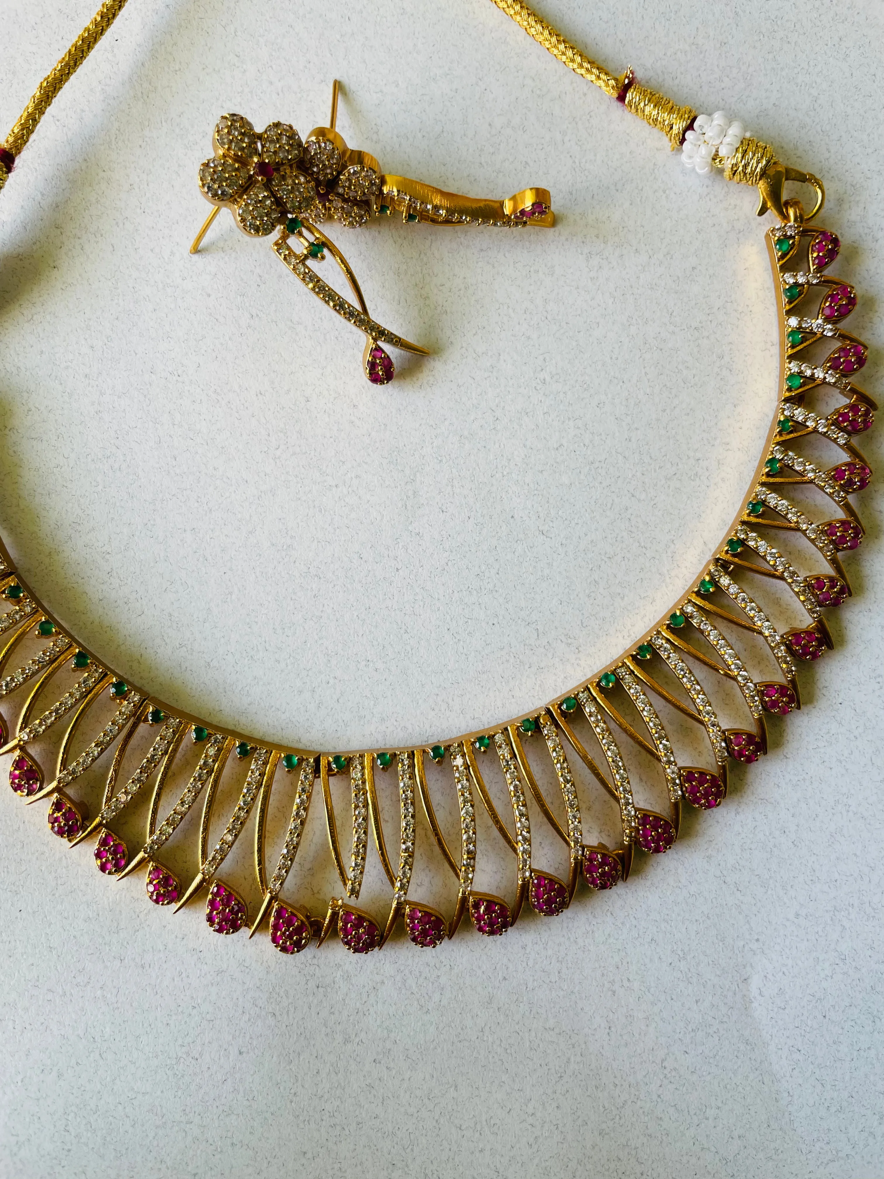 Golden stone flower necklace